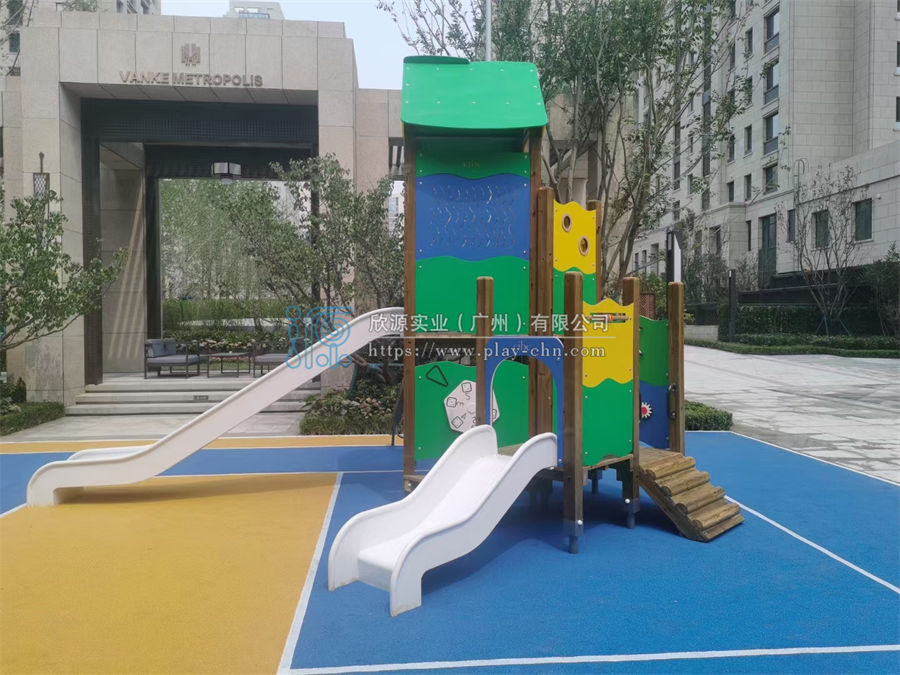 如何訂購(gòu)中型水上樂(lè)園設(shè)備?從需求到實(shí)現(xiàn)-1382