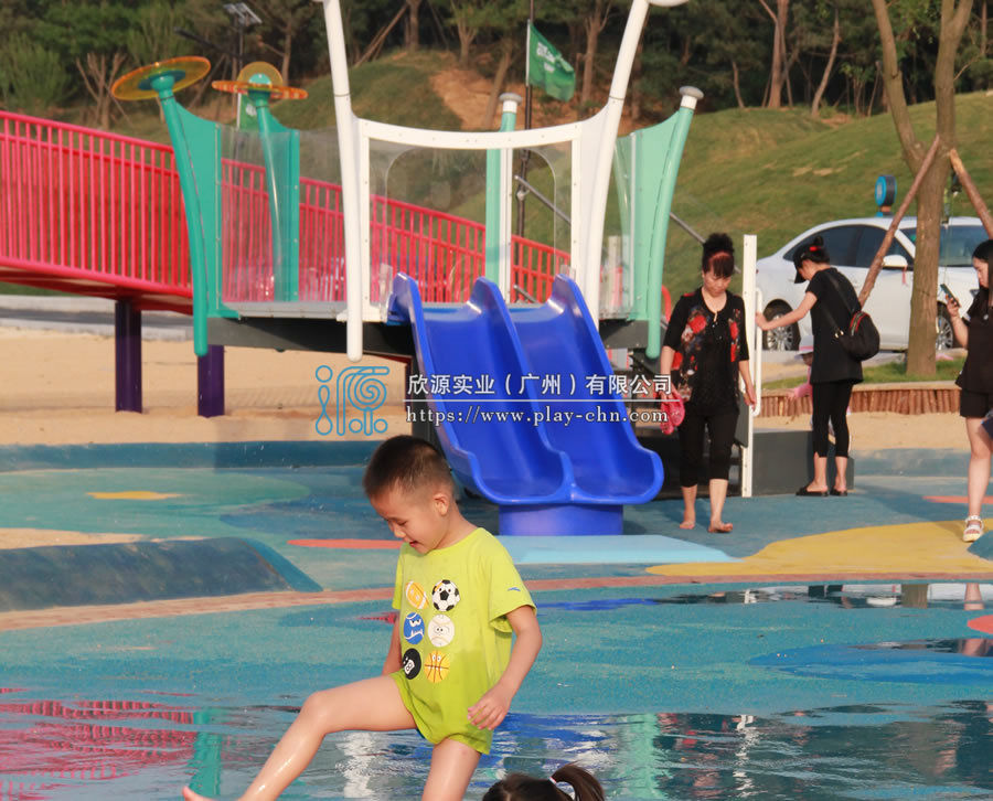 戶外兒童爬網間距要求和幼兒園兒童攀爬設備質量鑒別方法-1168