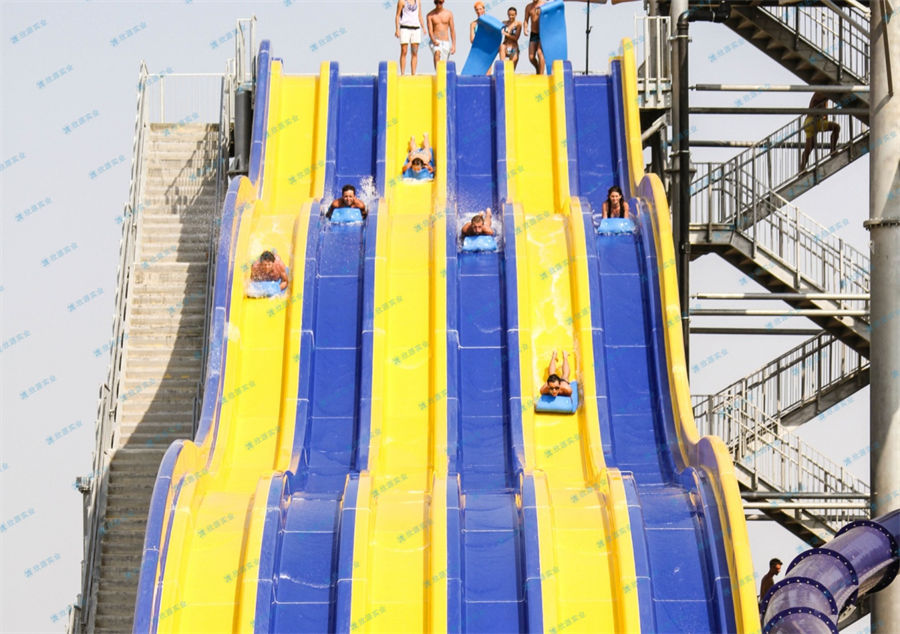 多滑道水上競(jìng)速滑道