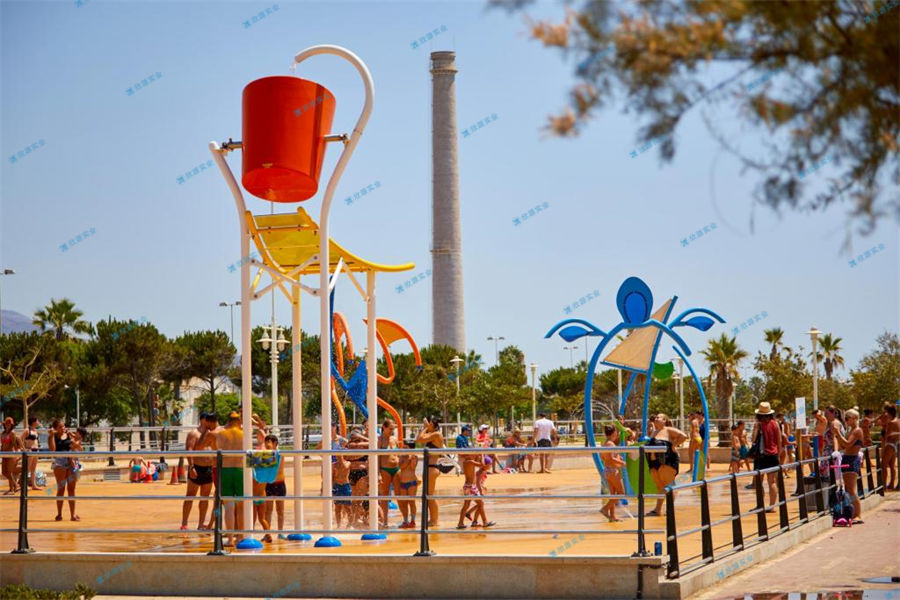 造浪池池身設(shè)計對造浪設(shè)備效果影響較大