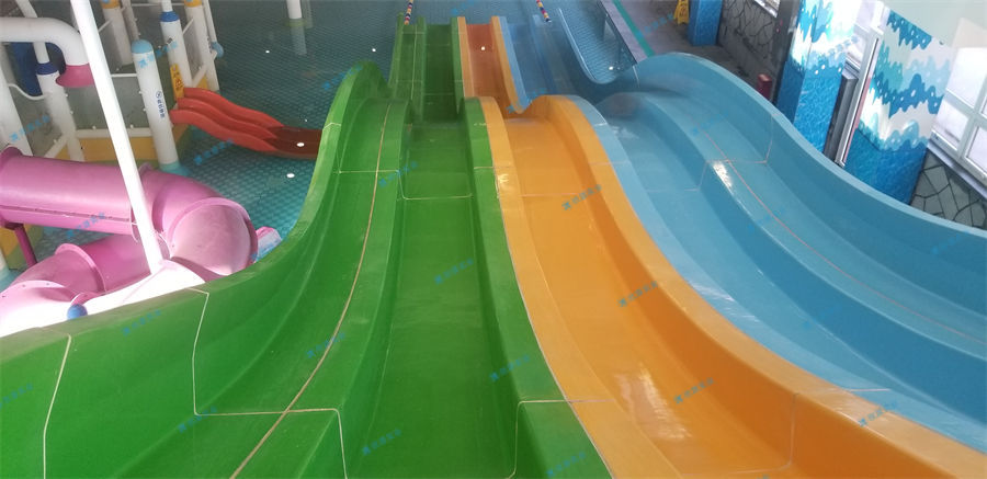 炎熱的夏天移動水上樂園非常熱-7267