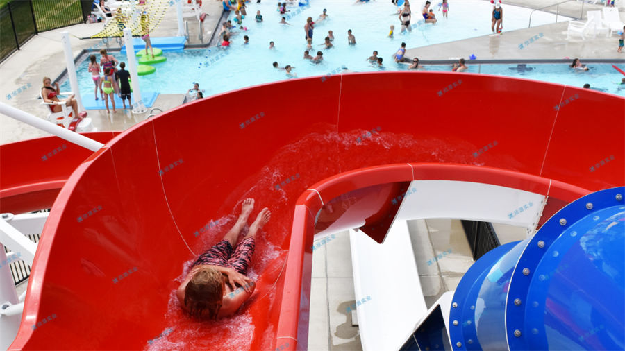 欣源實業帶你感受美輪美奐的水滑梯