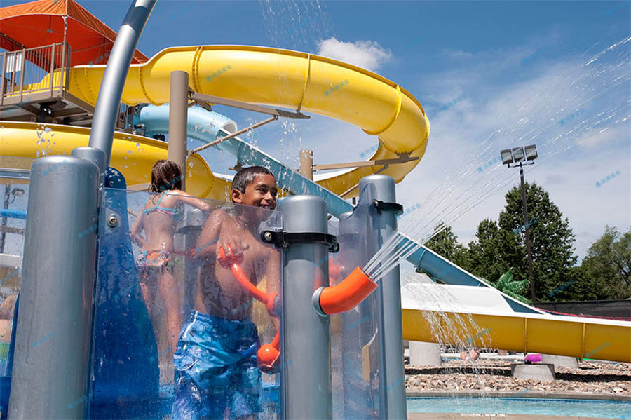 水上樂園中應設有餐廳-7624