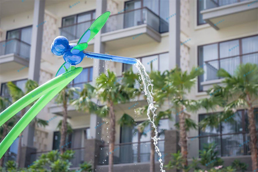 水上游樂設(shè)備中的滑梯設(shè)備是怎么制作的呢-7349