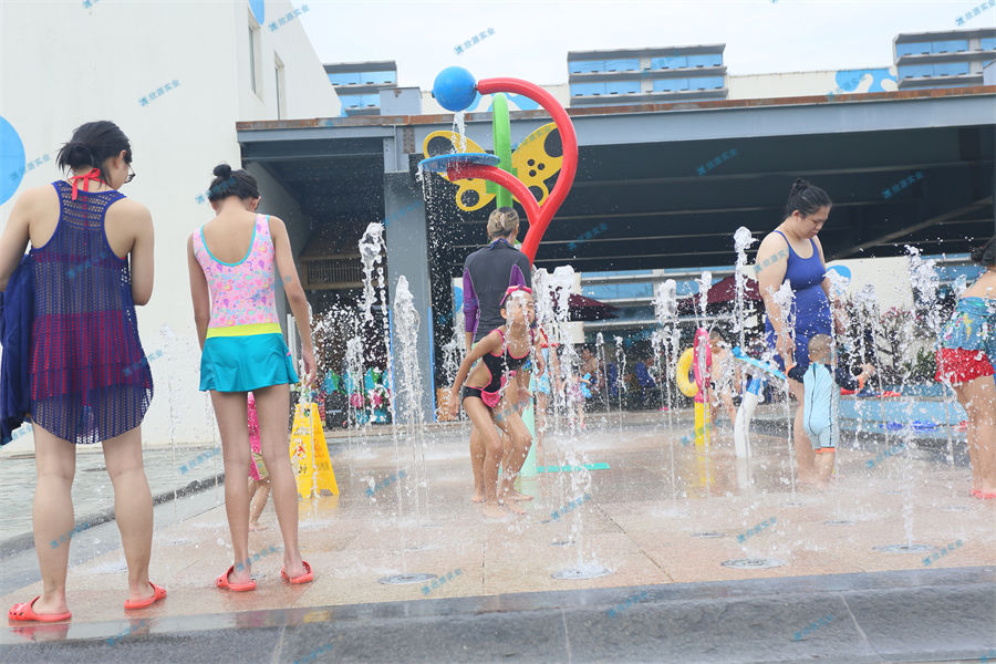 人工造浪設備實現(xiàn)遙控控制展現(xiàn)多種浪形-7649