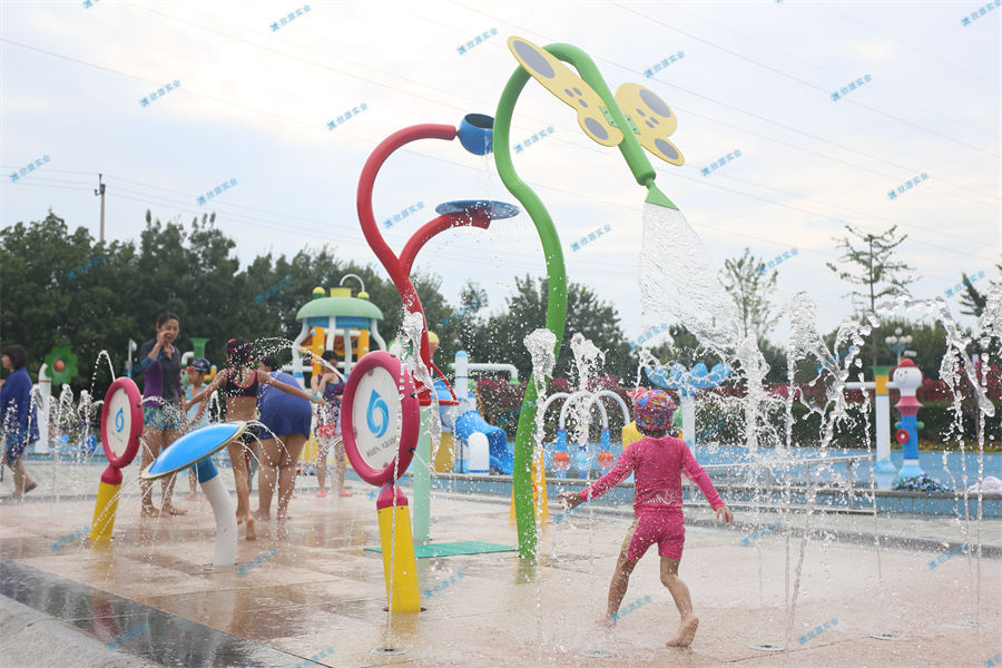 建造兒童室內(nèi)水上樂園前期,對(duì)設(shè)備及場(chǎng)地有哪些注意事項(xiàng)?-7588