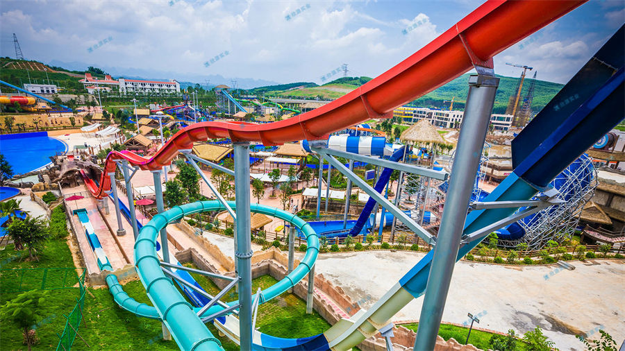 真空造浪容量大，場面壯觀，超級吸引人氣