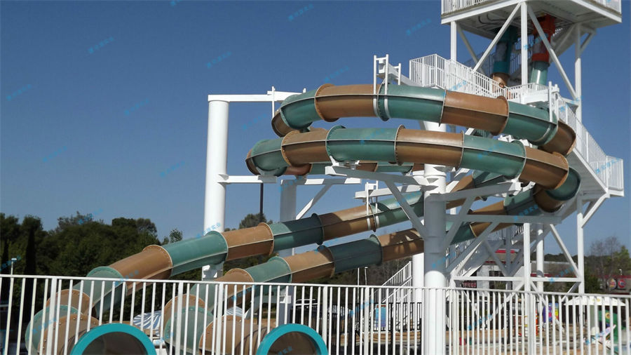 移動水上樂園陷入“夏天賺錢補冬天”的困局